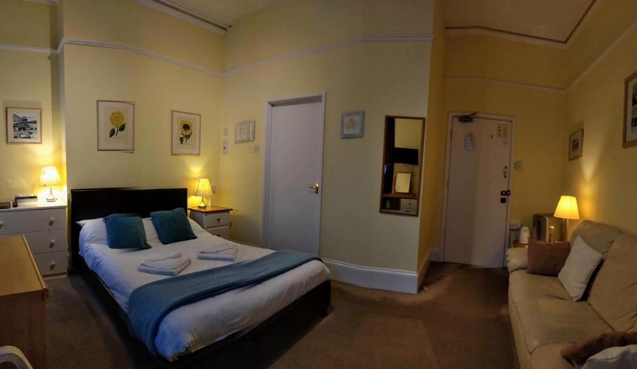 Guest house Haven House 4*